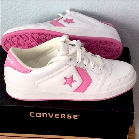 Chuck Taylor Ox Youth Sneakers - Picture 1 of 8